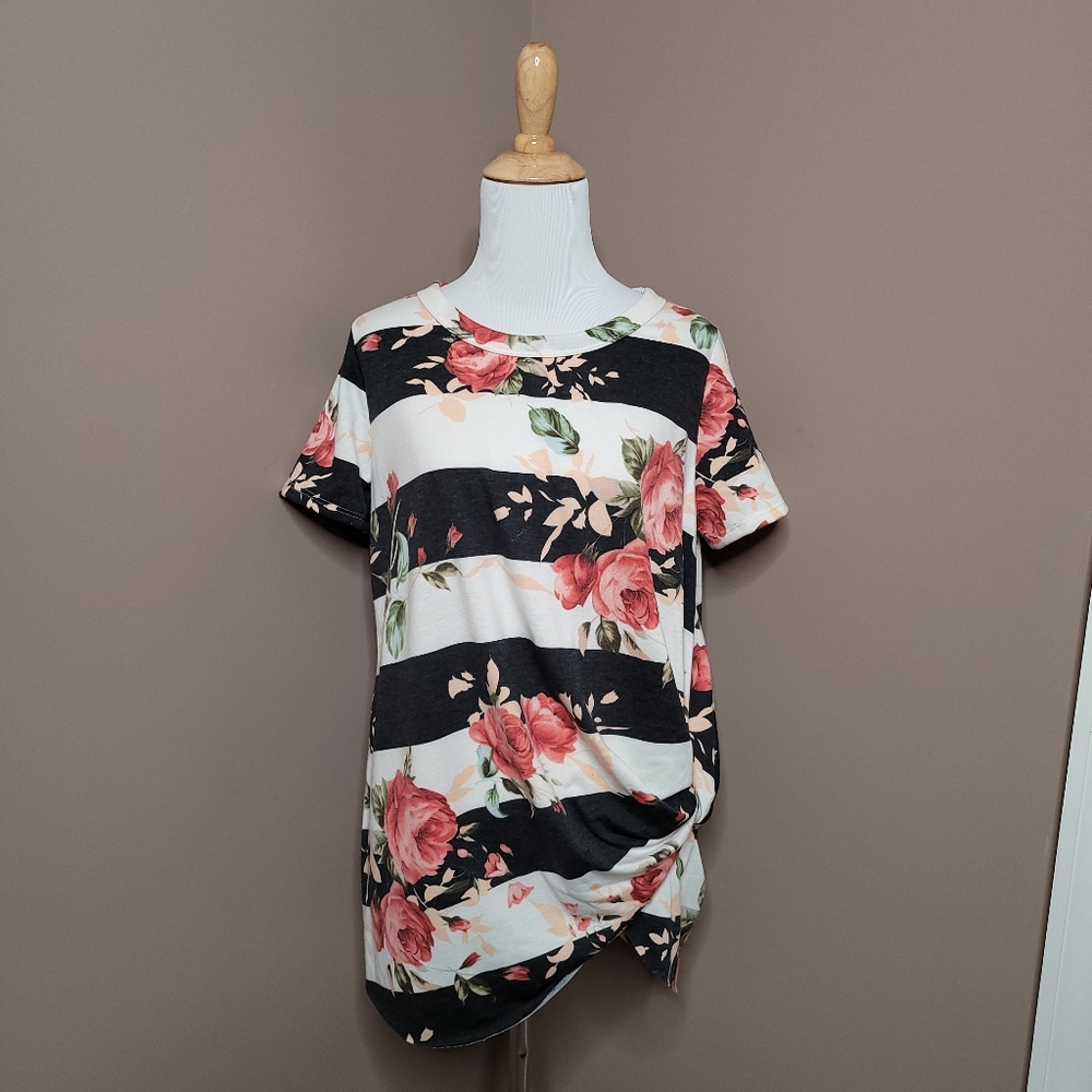 FASHIONOMICS Floral Top - Picture 4 of 10